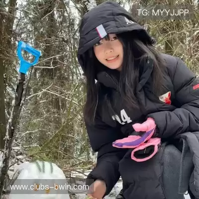 支谨